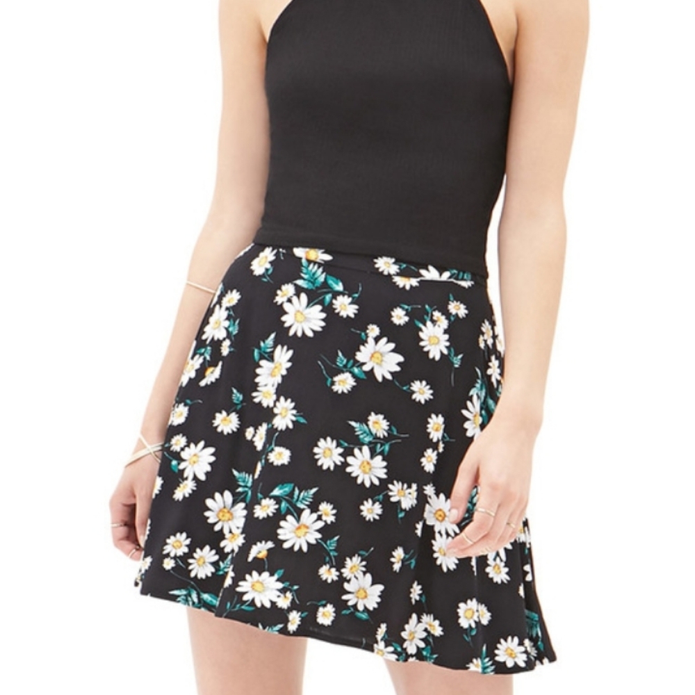 Forever 21 Daisy Print Mini Skirt